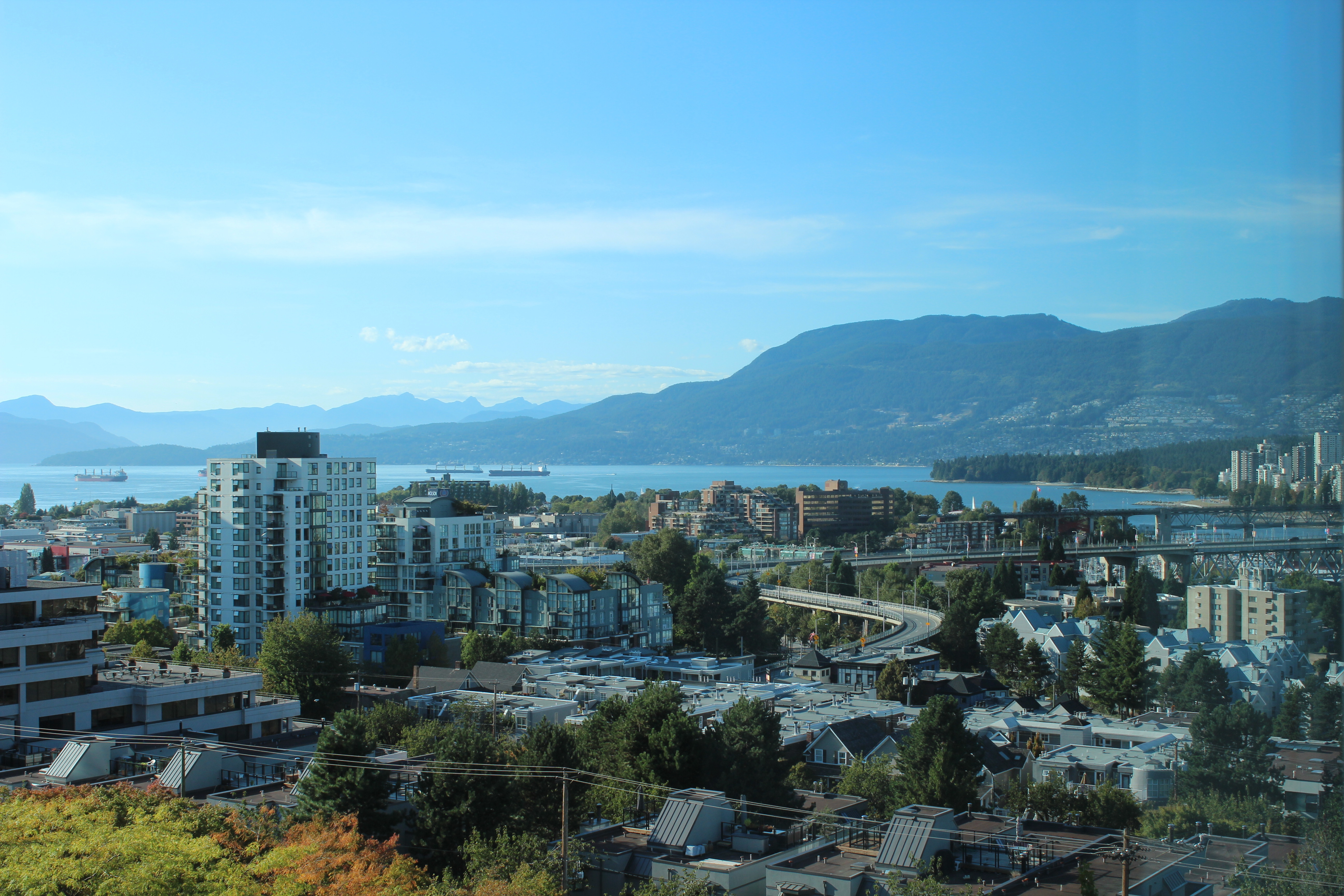 Rooms available at Intelligent Office