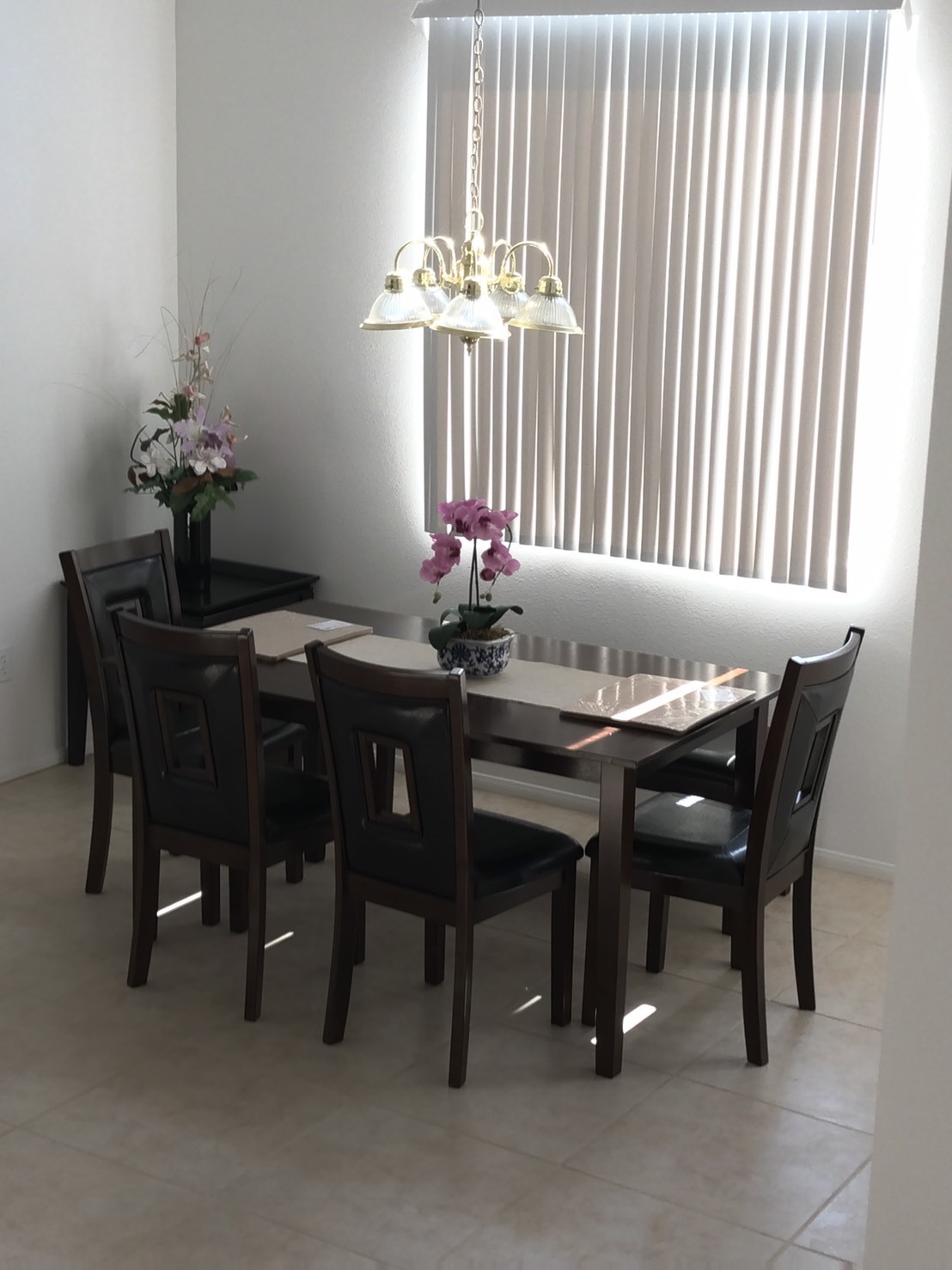 Privacy and Efficiency! 1300+ sqft Space!