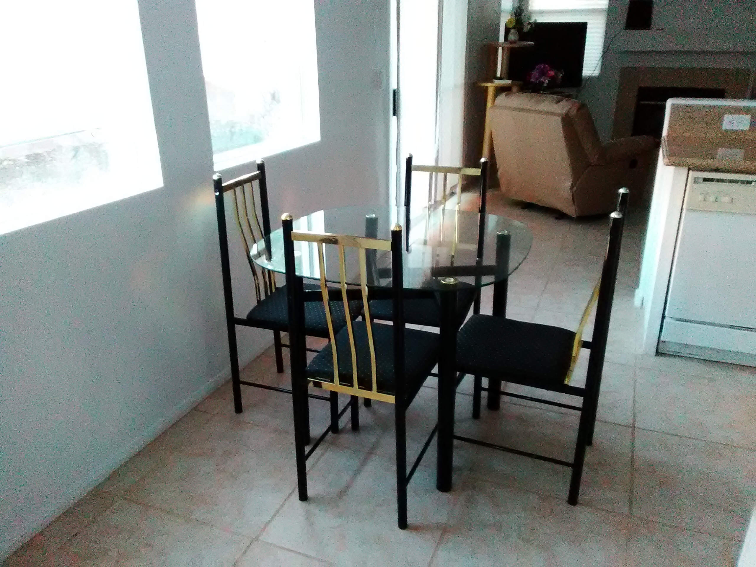 Privacy and Efficiency! 1300+ sqft Space! Privacy and Efficiency! 1300+ sqft Space!