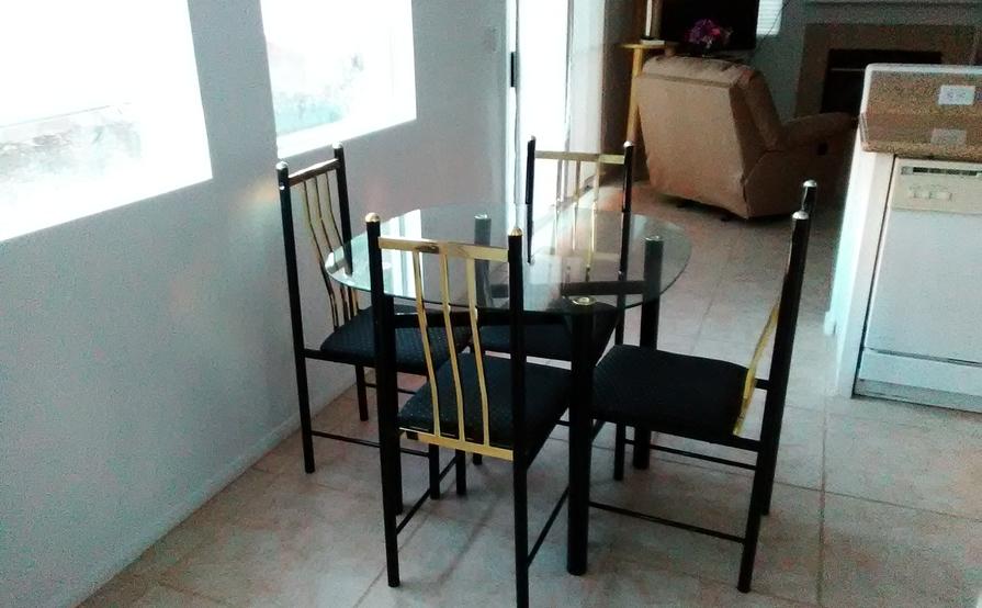 Privacy and Efficiency! 1300+ sqft Space! Privacy and Efficiency! 1300+ sqft Space!