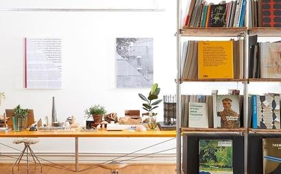 Desk space in beautiful light studio in Clerkenwell!  Desk space in beautiful light studio in Clerkenwell!