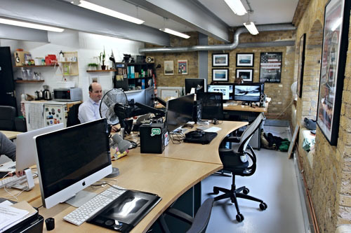 1 x Desk to rent in creative studio