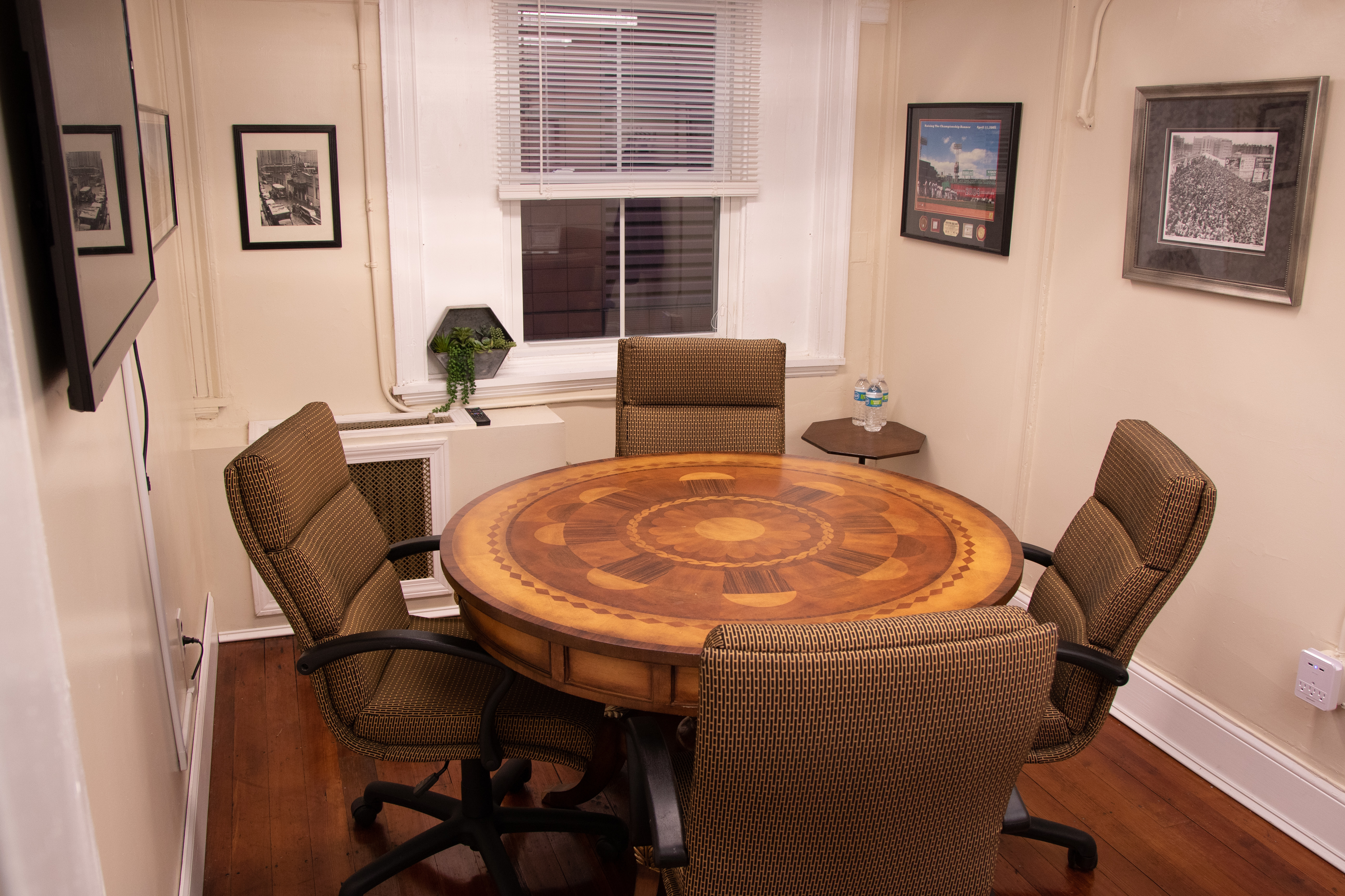 Red Sox Room | Desks Near Me