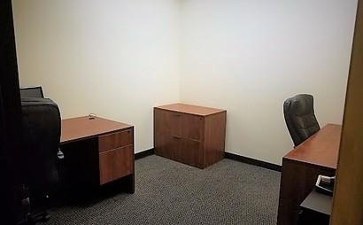 Private Office with 2 Desks Private Office with 2 Desks