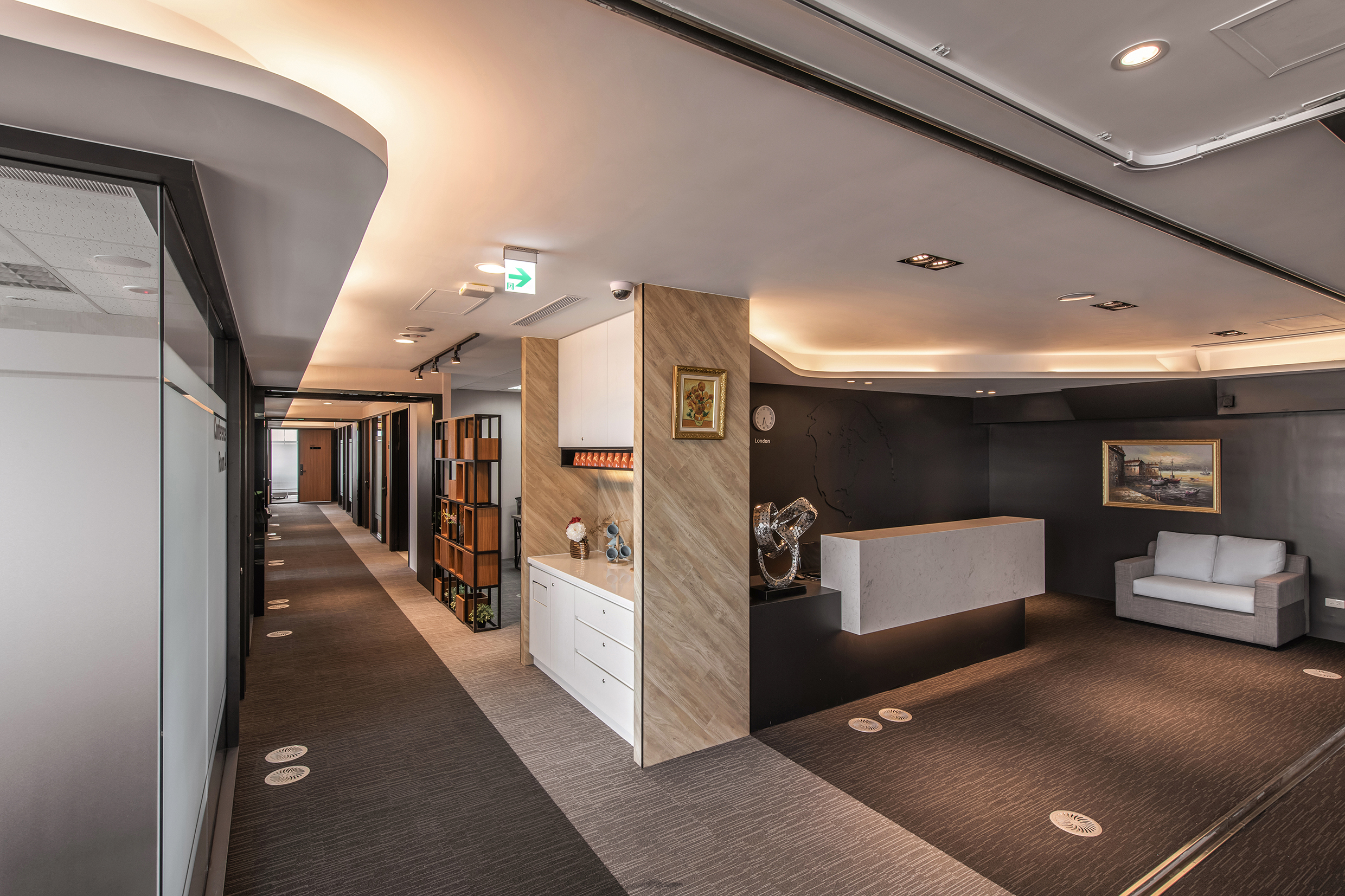 Minquan  Business Center