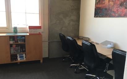 East side GRAYBOX office desk pod East side GRAYBOX office desk pod