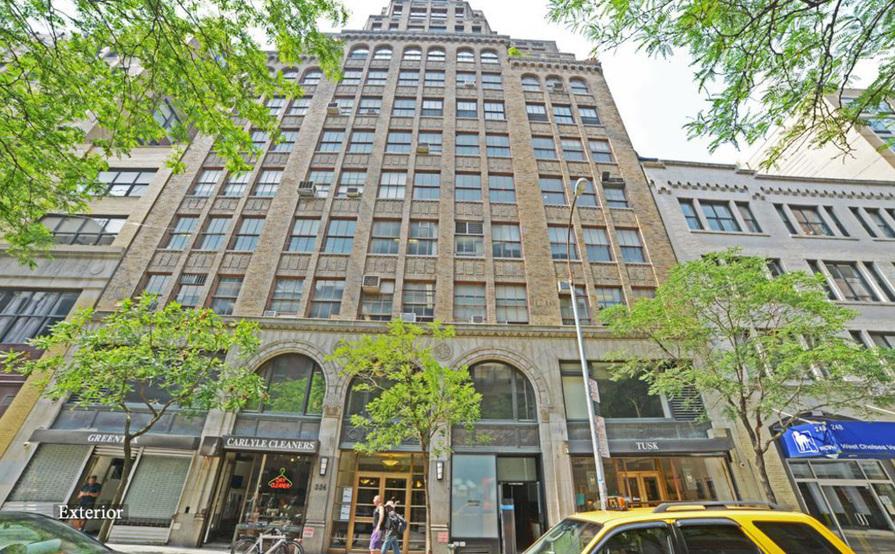 Desks in Open Area & Shared Window Office for Rent Desks in Open Area & Shared Window Office for Rent