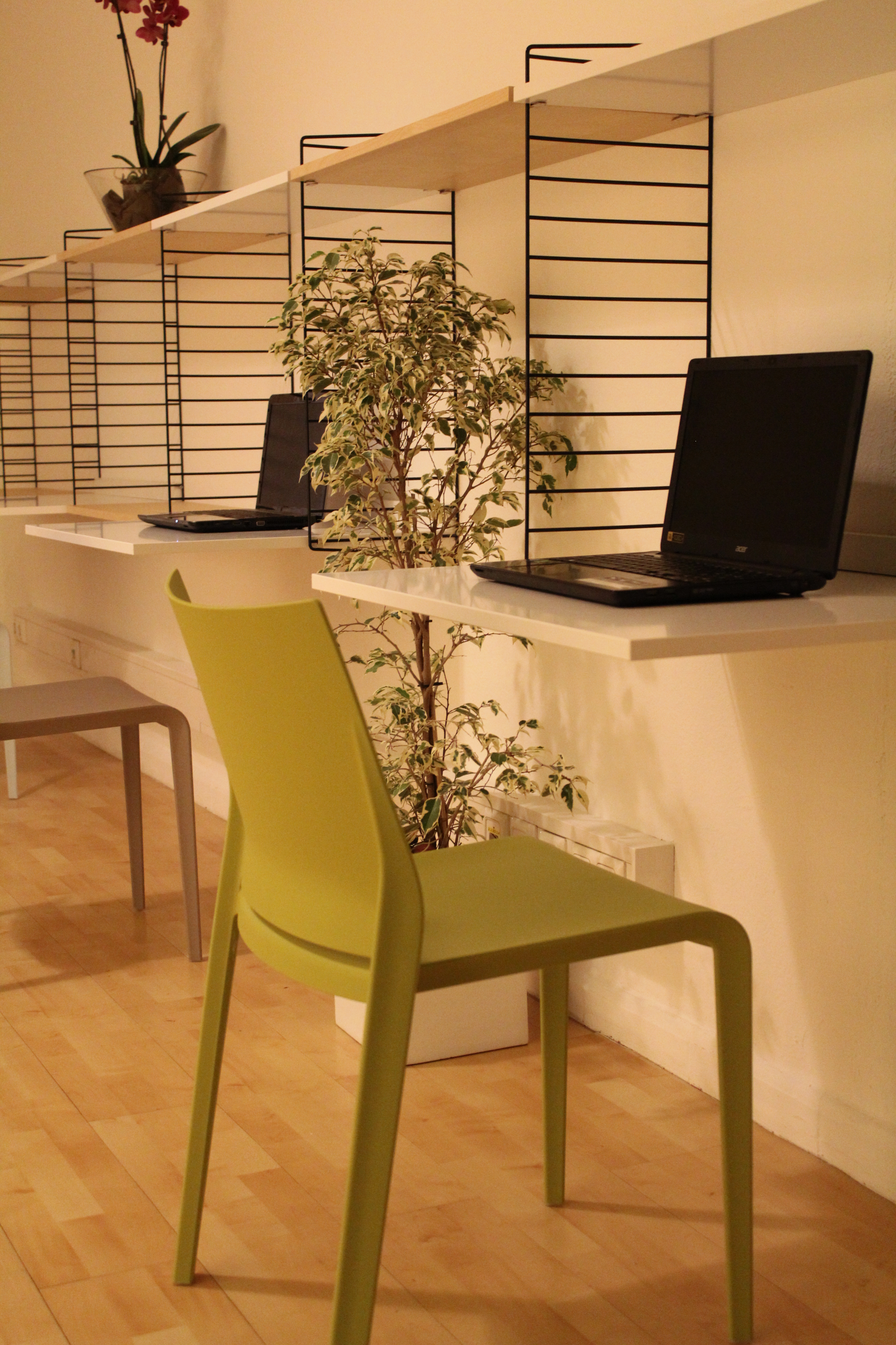 Flexible and Fixed Desk