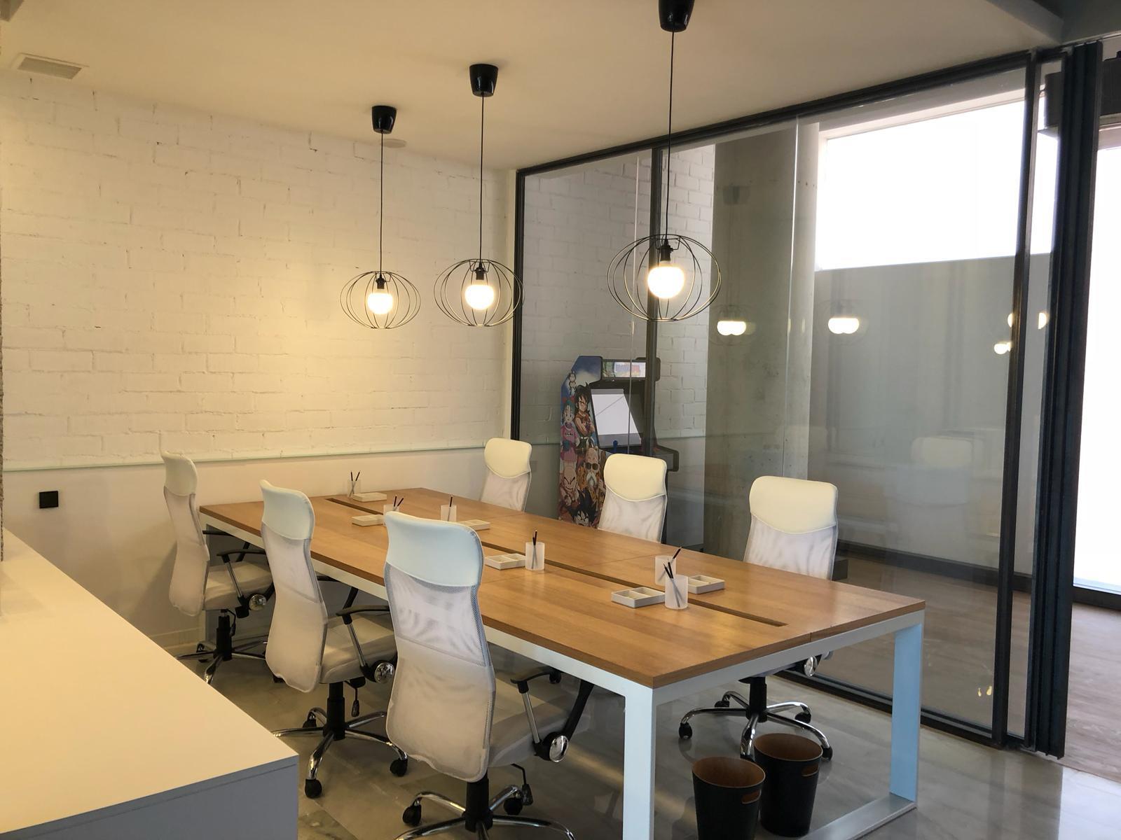 Work spaces available in brand new office located on the beautiful Barcelona beach-front Work spaces available in brand new office located on the beautiful Barcelona beach-front