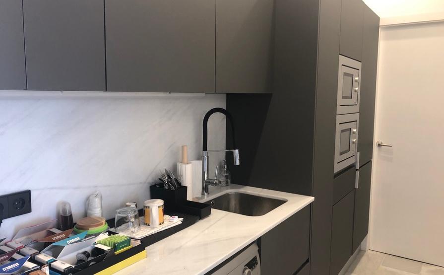 Work spaces available in brand new office located on the beautiful Barcelona beach-front Work spaces available in brand new office located on the beautiful Barcelona beach-front