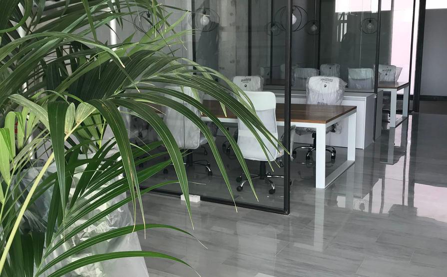 Work spaces available in brand new office located on the beautiful Barcelona beach-front Work spaces available in brand new office located on the beautiful Barcelona beach-front