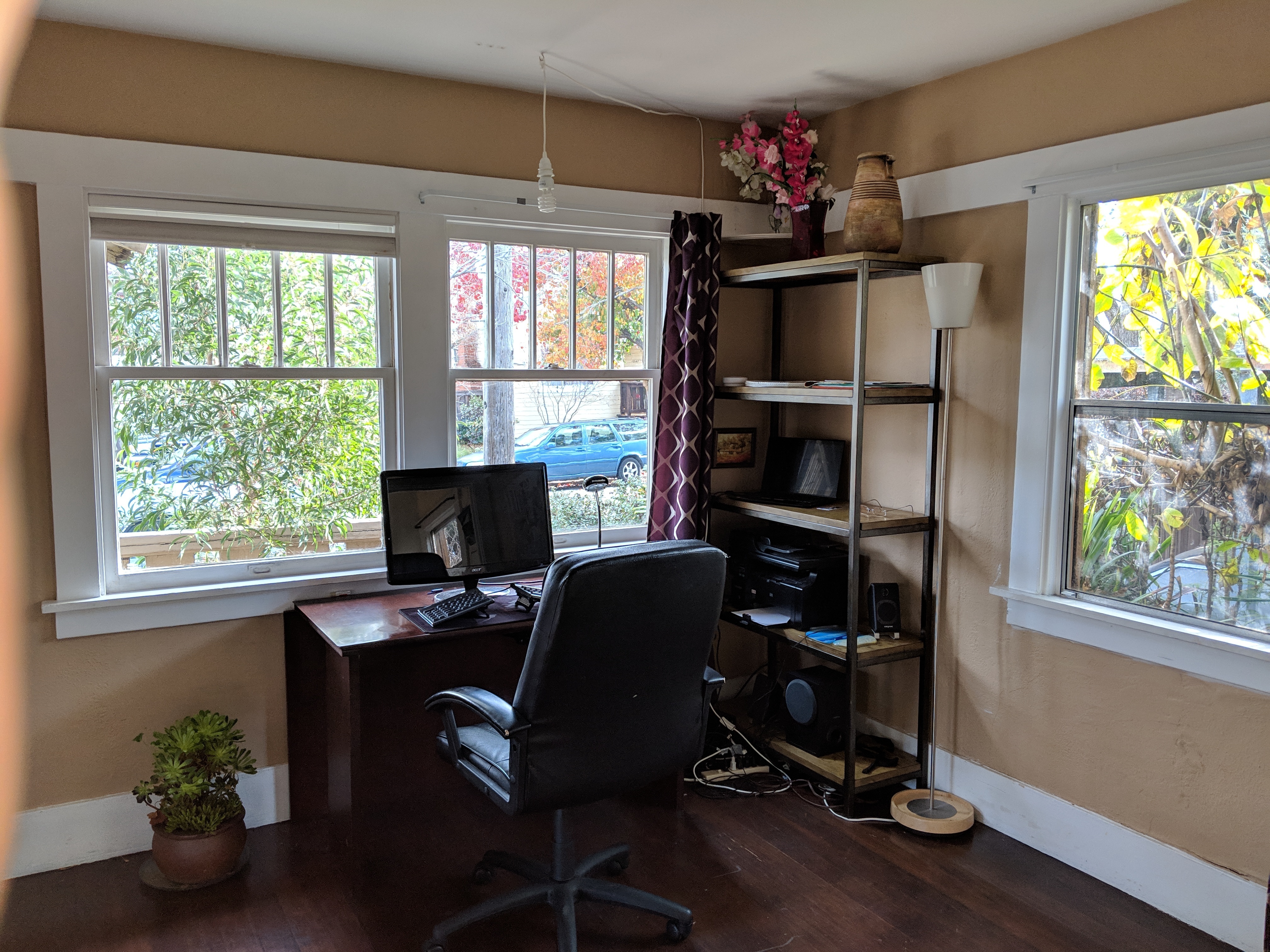 1050 sq ft PRIVATE Co-Working / Office space for 6-8 people next to University Village in Berkeley 1050 sq ft PRIVATE Co-Working / Office space for 6-8 people next to University Village in Berkeley