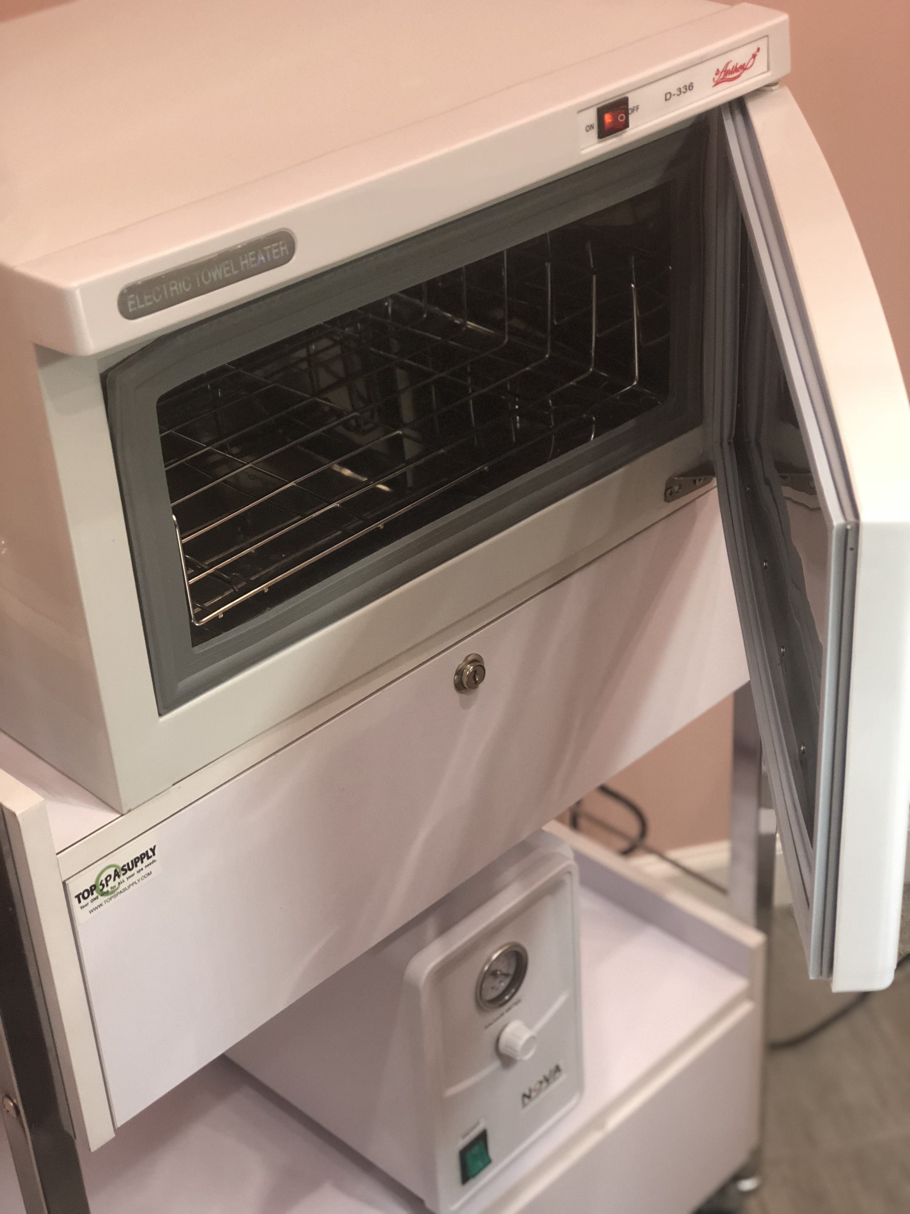 Beautifully Furnished and Equipped Private Treatment Room Includes Aesthetic Supplies Beautifully Furnished and Equipped Private Treatment Room Includes Aesthetic Supplies