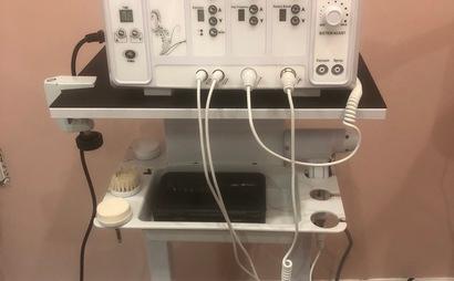 Beautifully Furnished and Equipped Private Treatment Room Includes Aesthetic Supplies Beautifully Furnished and Equipped Private Treatment Room Includes Aesthetic Supplies