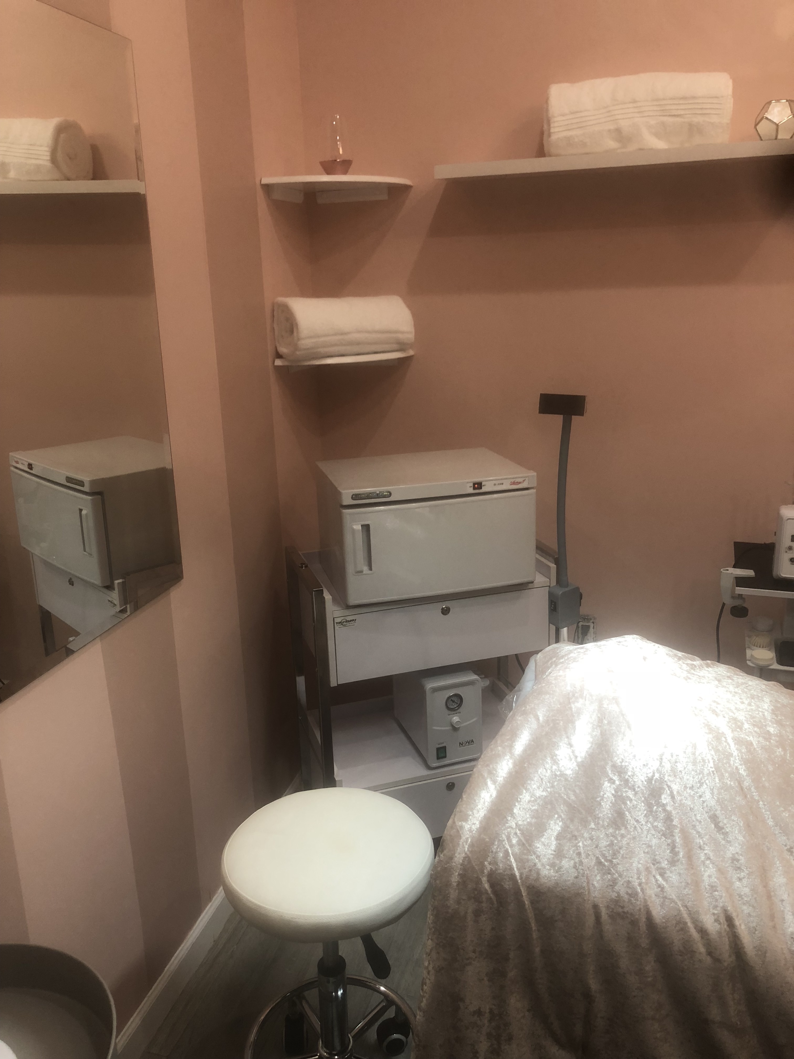 Beautifully Furnished and Equipped Private Treatment Room Includes Aesthetic Supplies Beautifully Furnished and Equipped Private Treatment Room Includes Aesthetic Supplies