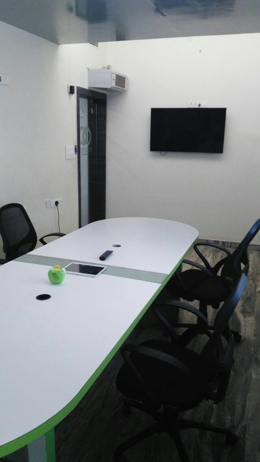 Conference Room/ Meeting Room