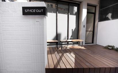 Shared desks Shared desks