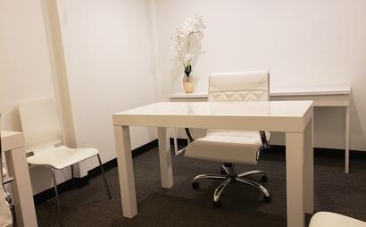 LARGE INTERIOR OFFICE SPACE WITH STORAGE LOFT LARGE INTERIOR OFFICE SPACE WITH STORAGE LOFT