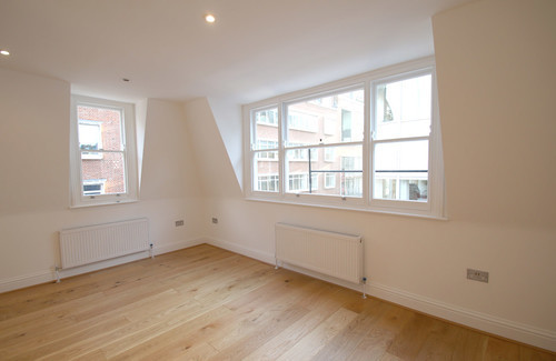 Dedicated office (6 desks)