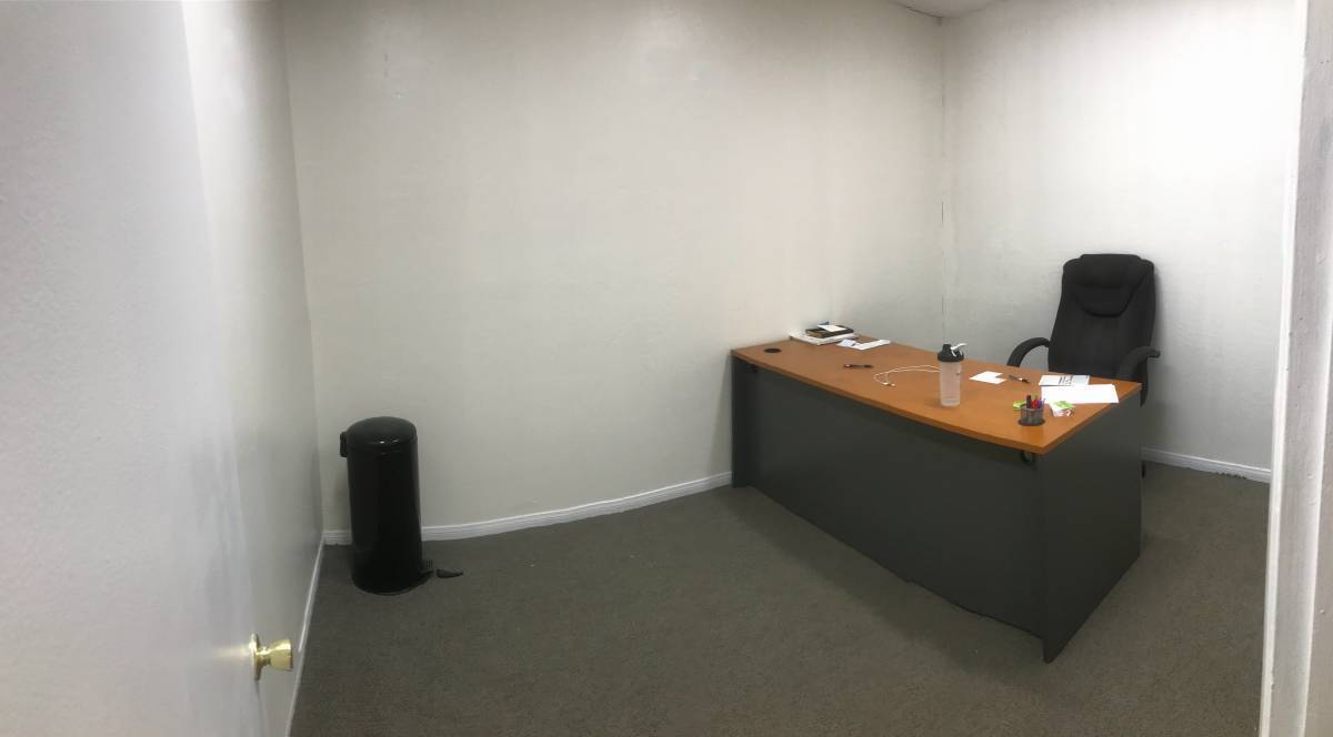 2 Office Spaces in Clean and Contemporary Building