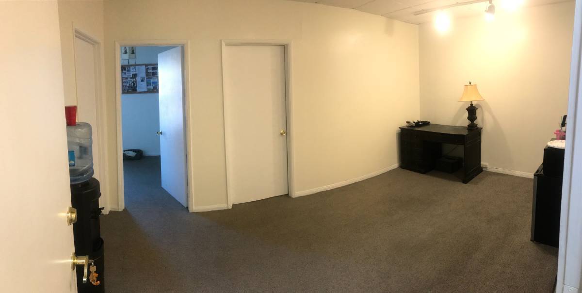 2 Office Spaces in Clean and Contemporary Building