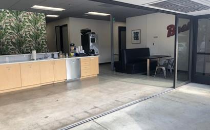 Co-Working Desk Co-Working Desk