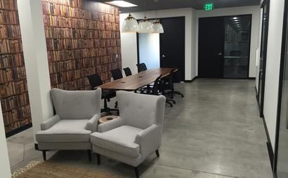 Co-Working Desk Co-Working Desk