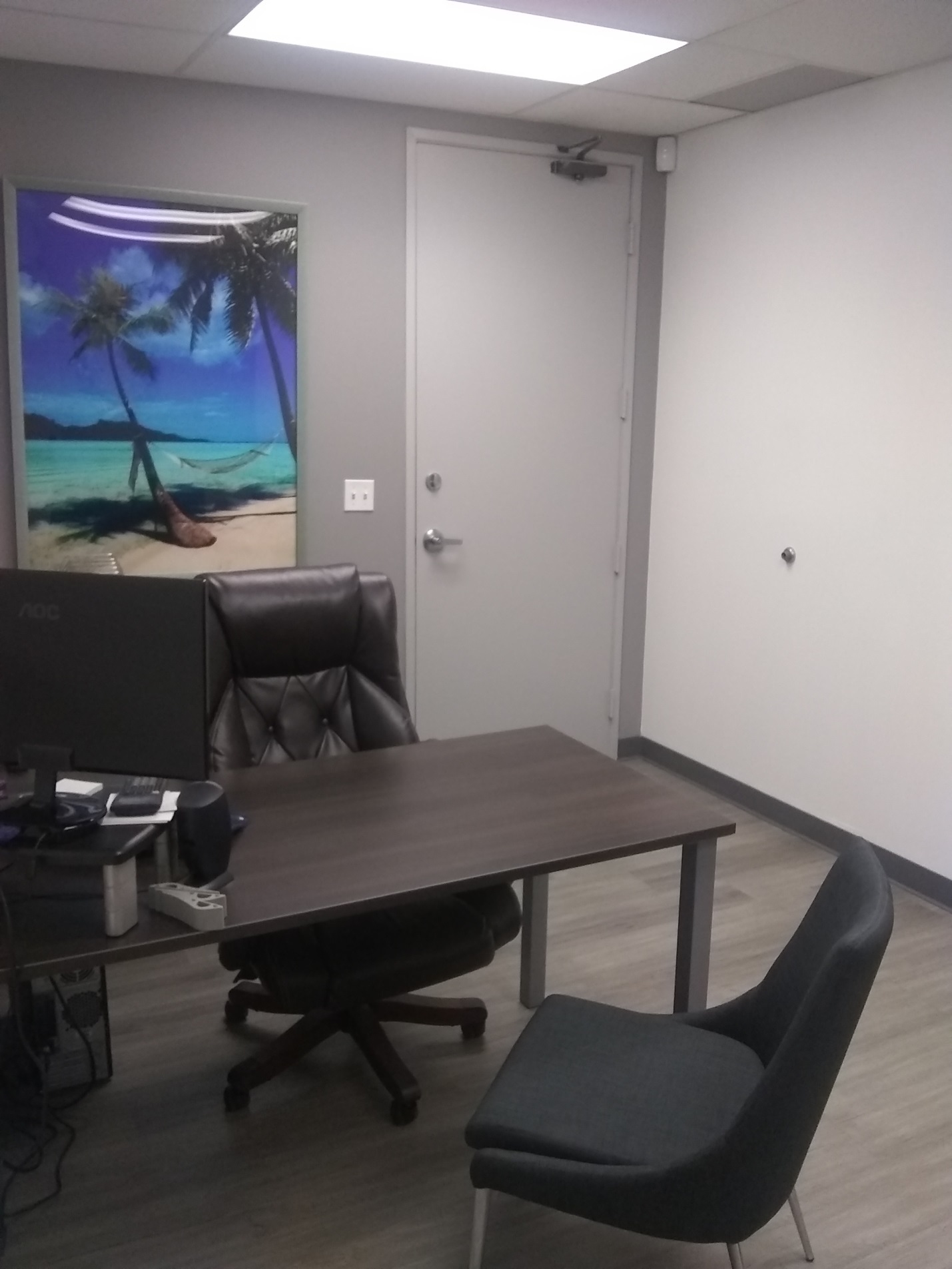 HB Private Prof Office For Rent