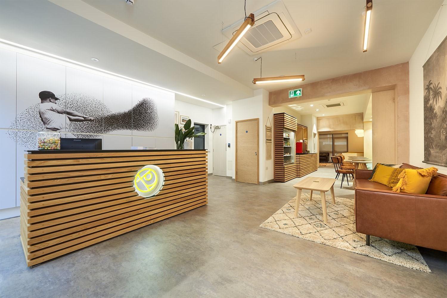 Hot Desking Desks Near Me