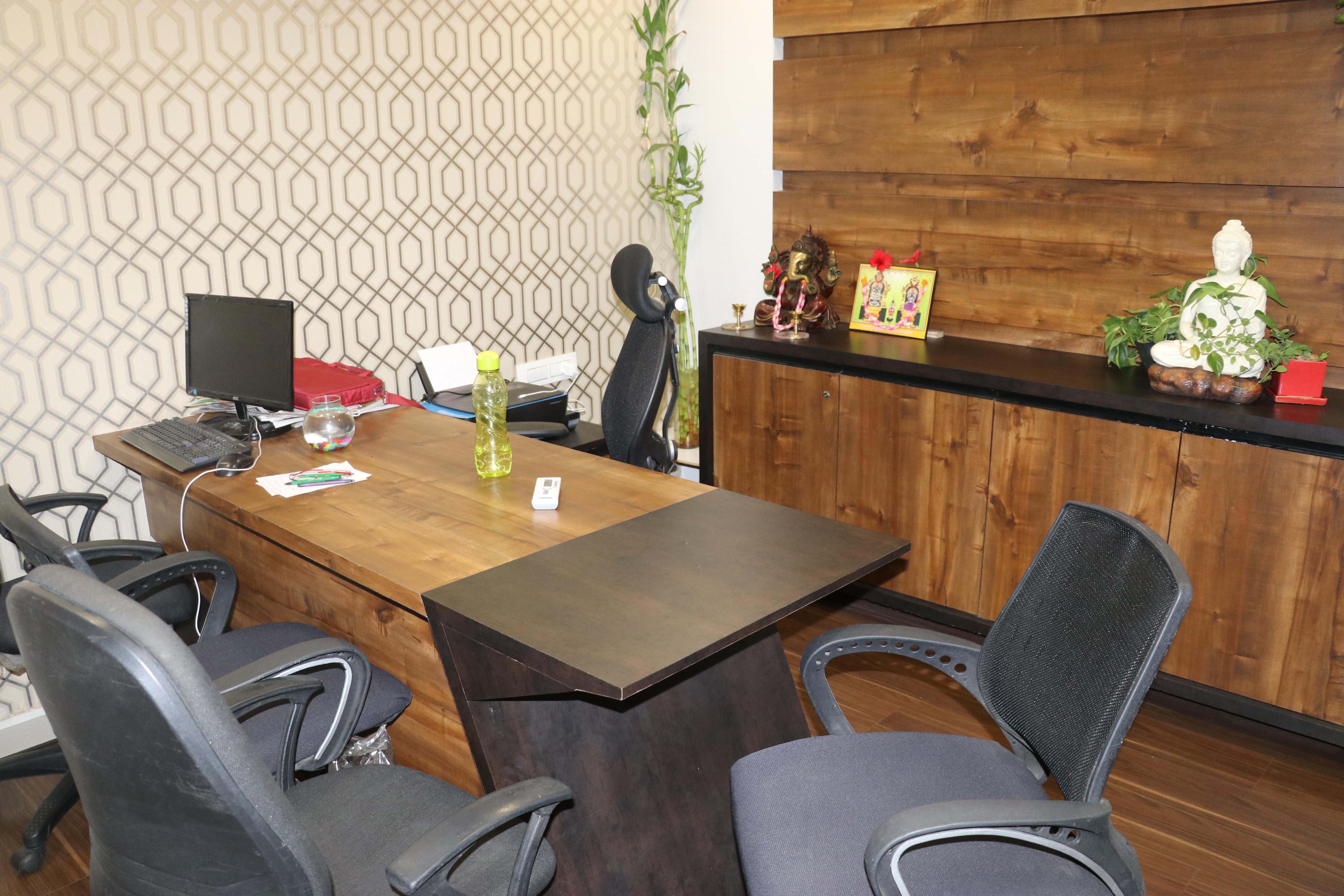 Private Cabin 4 seater