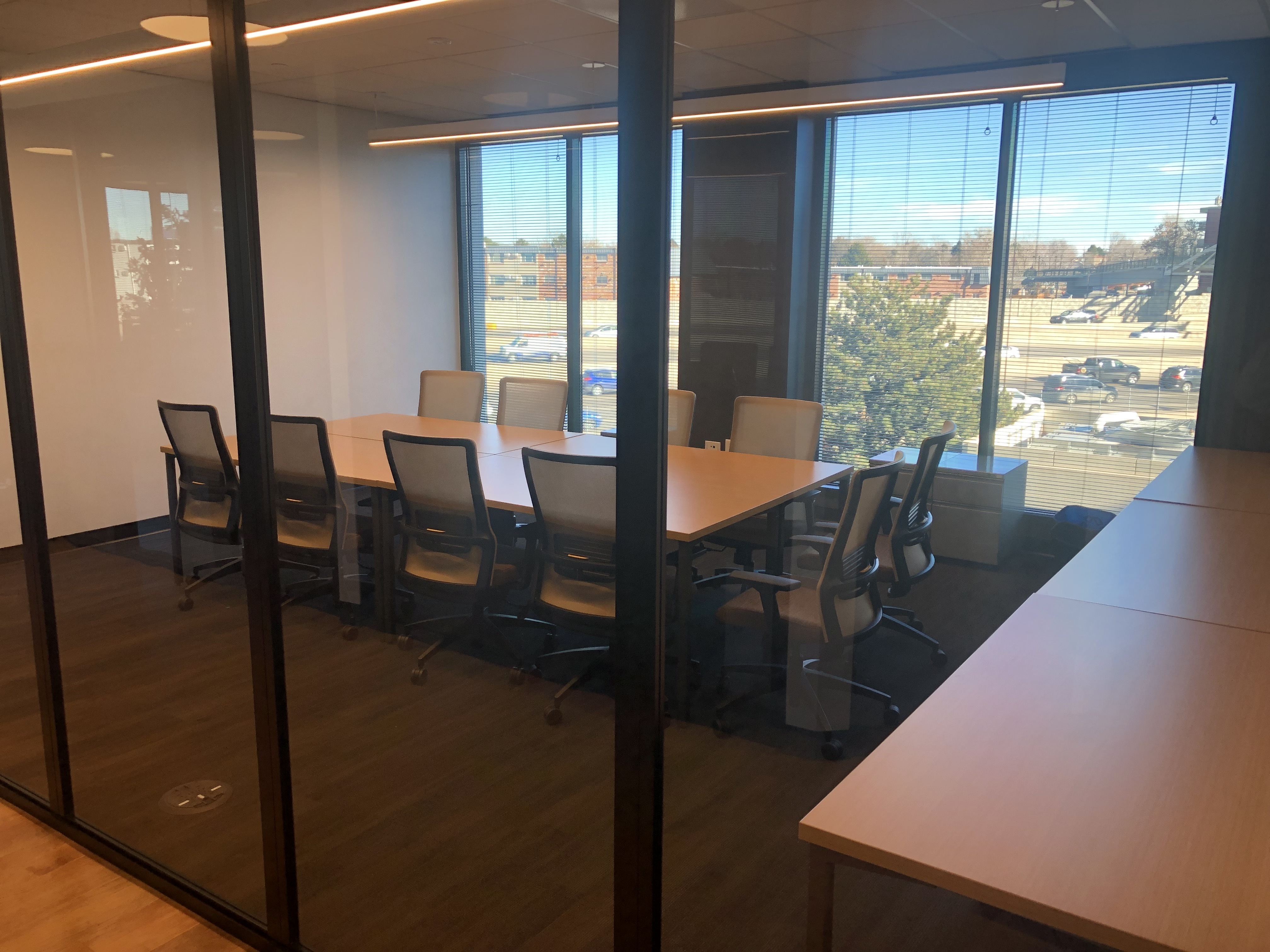 Office from 4-10 people Office from 4-10 people