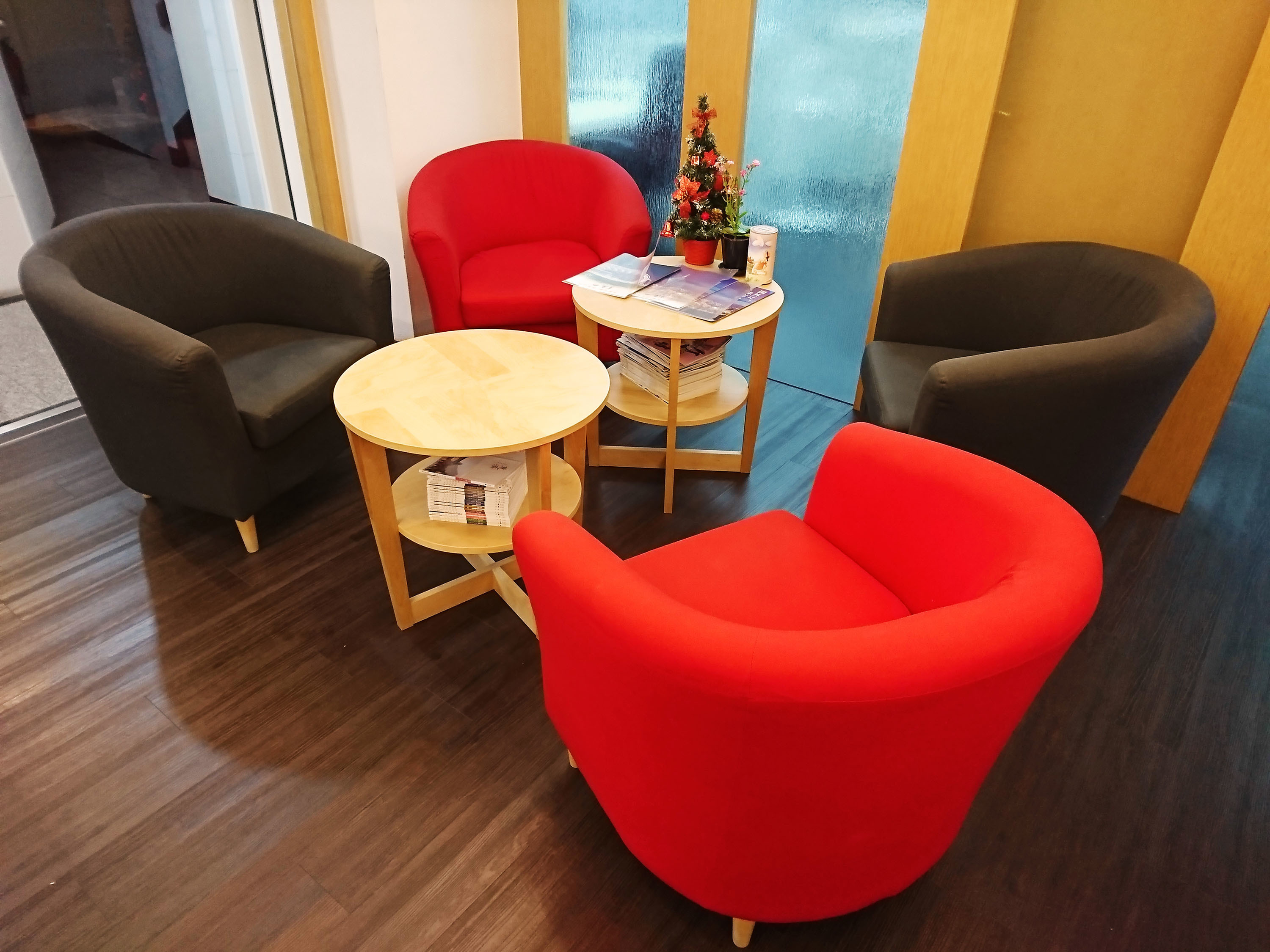 Bai Nien Business Services Dedicated Desk Bai Nien Business Services Dedicated Desk