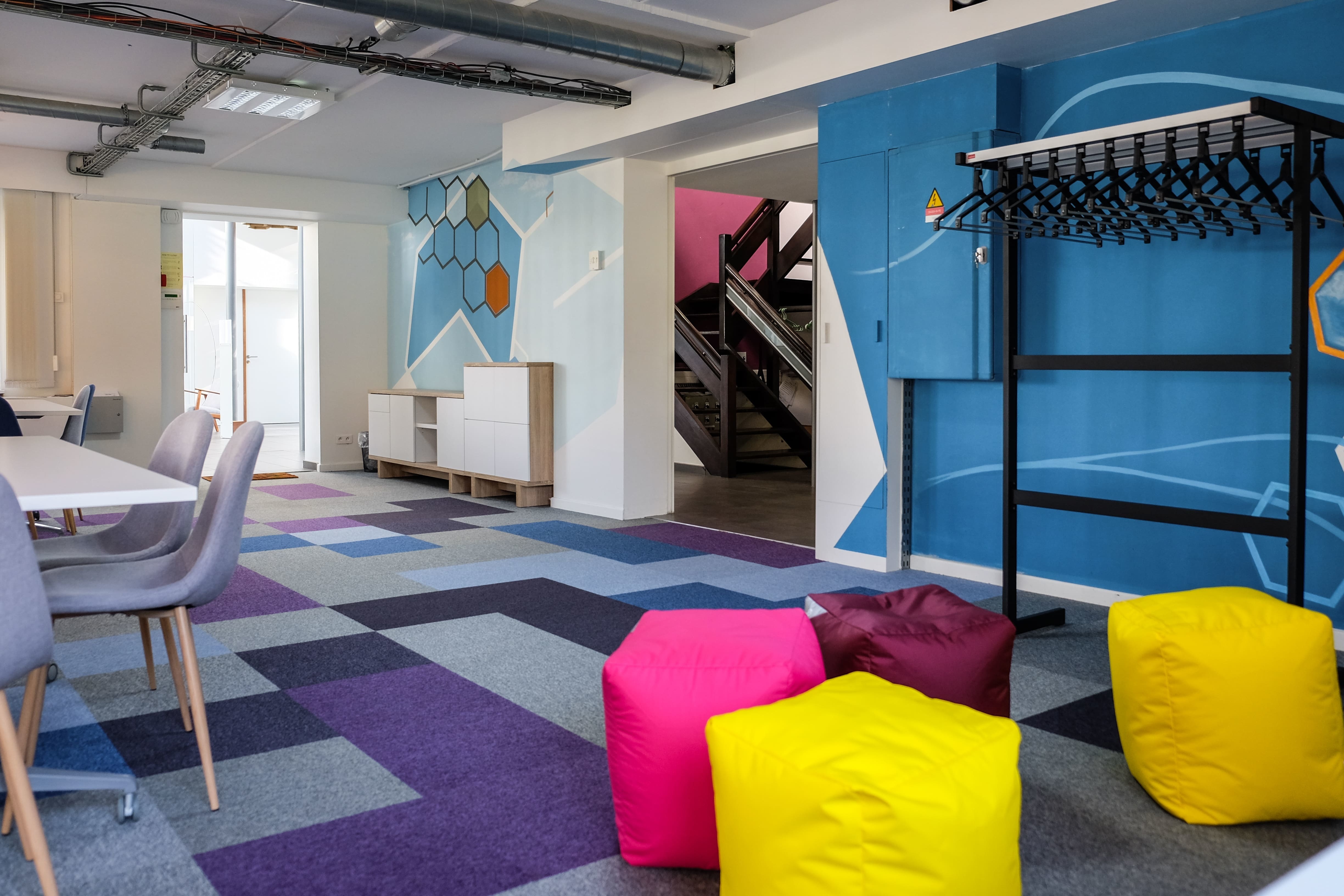 Co-Creation Hall: Creative & modular room design for co-creation meetings Co-Creation Hall: Creative & modular room design for co-creation meetings