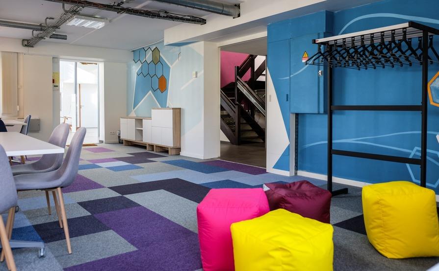 Co-Creation Hall: Creative & modular room design for co-creation meetings 