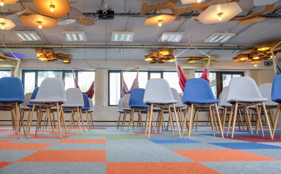 Co-Creation Hall: Creative & modular room design for co-creation meetings Co-Creation Hall: Creative & modular room design for co-creation meetings