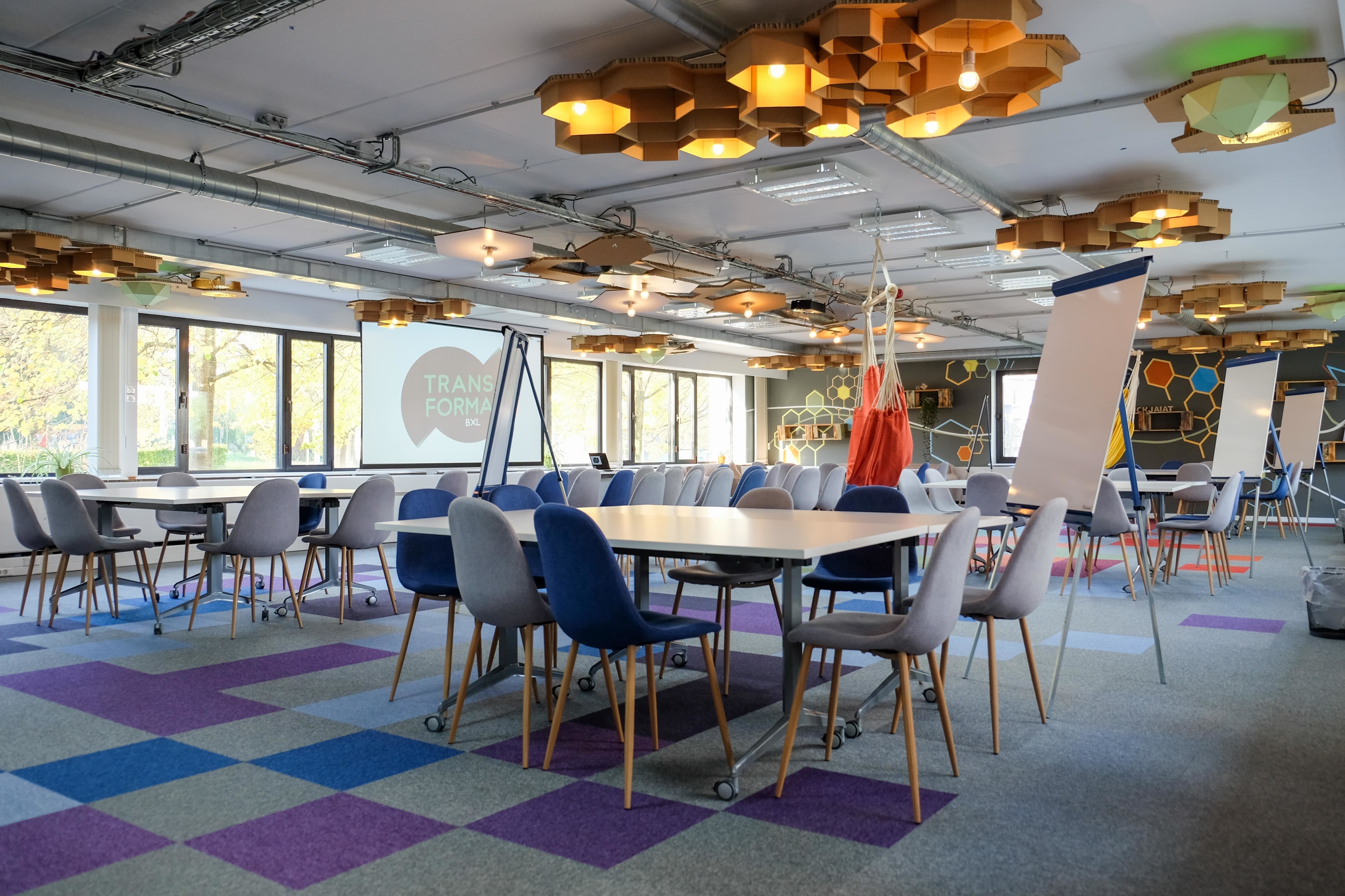 Co-Creation Hall: Creative & modular room design for co-creation meetings Co-Creation Hall: Creative & modular room design for co-creation meetings