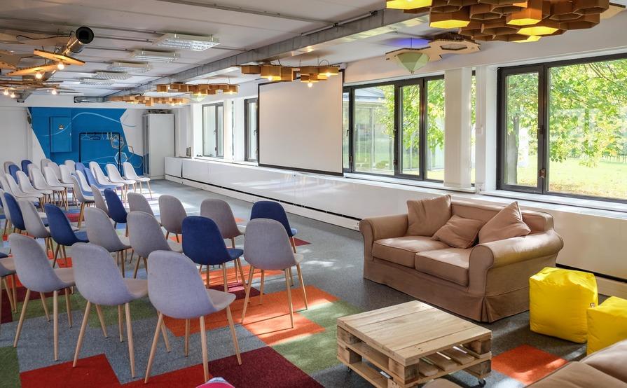Co-Creation Hall: Creative & modular room design for co-creation meetings Co-Creation Hall: Creative & modular room design for co-creation meetings