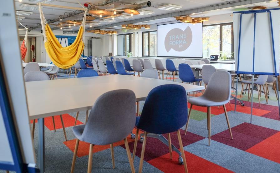 Co-Creation Hall: Creative & modular room design for co-creation meetings 