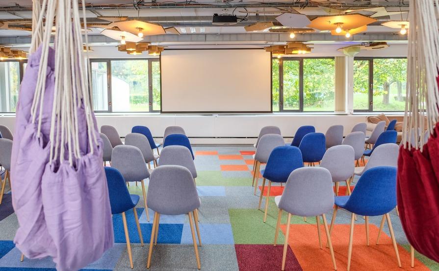 Co-Creation Hall: Creative & modular room design for co-creation meetings Co-Creation Hall: Creative & modular room design for co-creation meetings