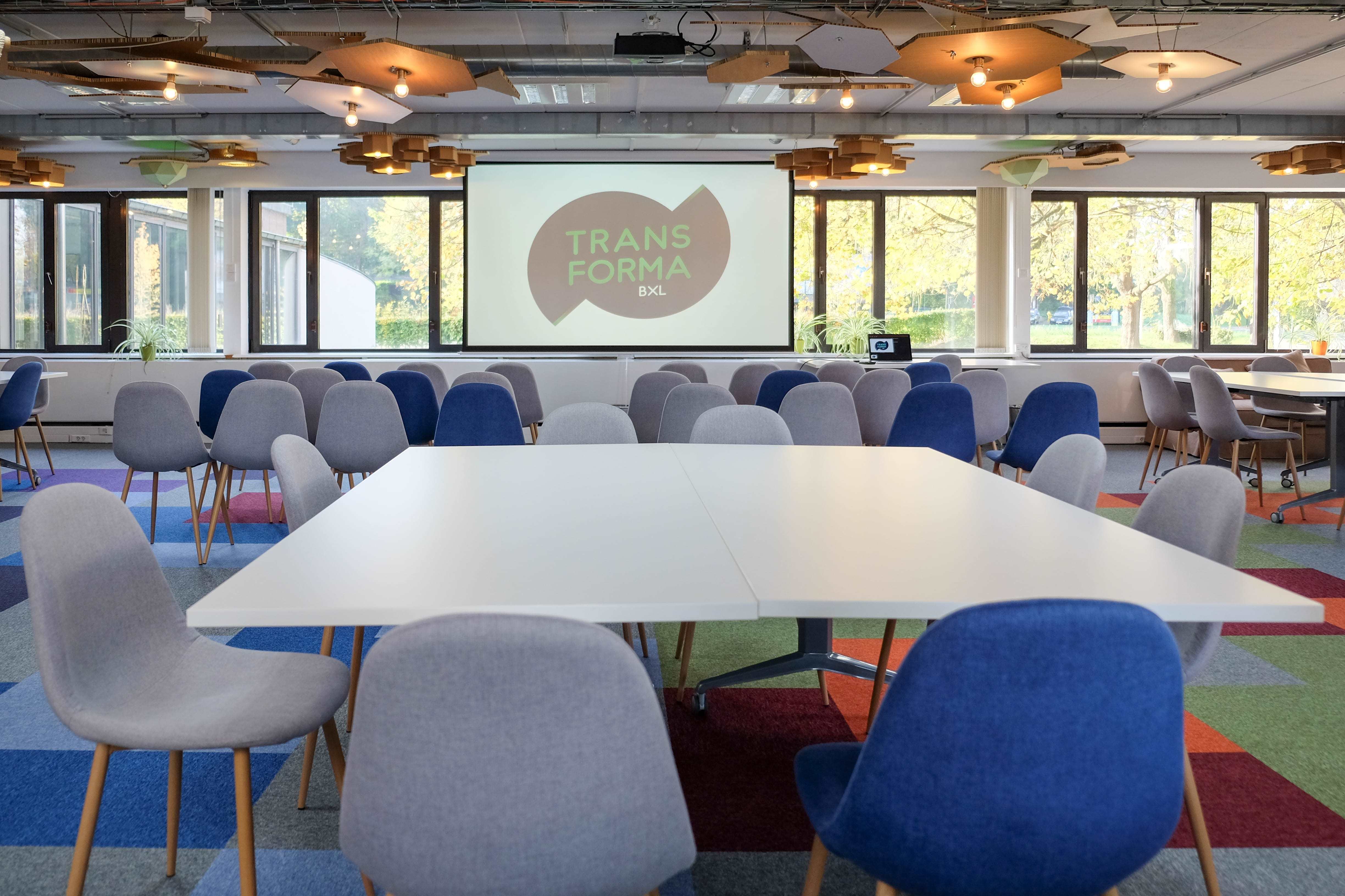 Co-Creation Hall: Creative & modular room design for co-creation meetings Co-Creation Hall: Creative & modular room design for co-creation meetings