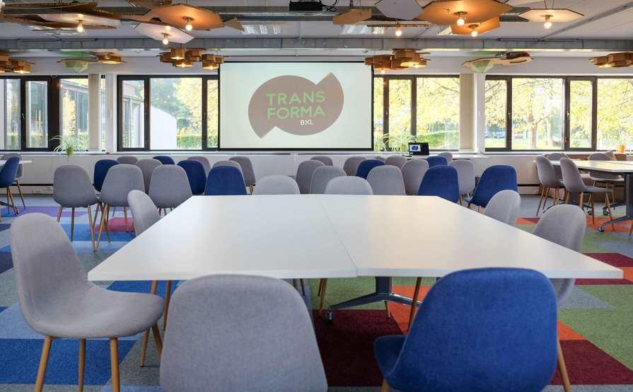 Co-Creation Hall: Creative & modular room design for co-creation meetings 