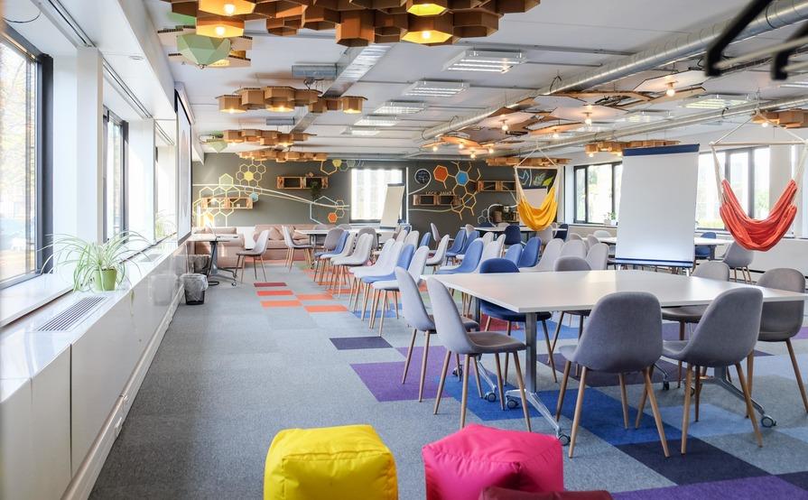 Co-Creation Hall: Creative & modular room design for co-creation meetings Co-Creation Hall: Creative & modular room design for co-creation meetings