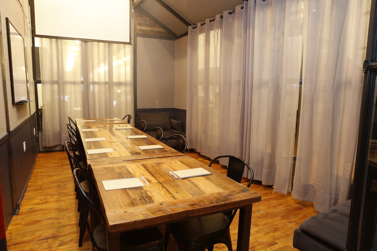 Soho, NYC Meeting Room. Library 