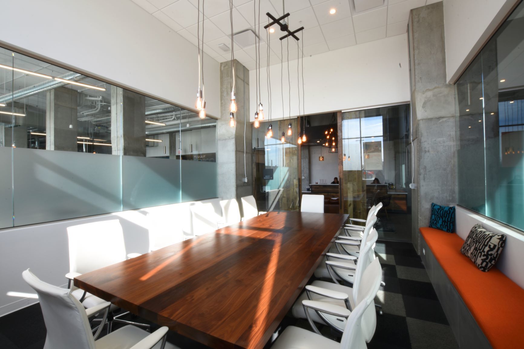 zoom-room-conference-room-desks-near-me