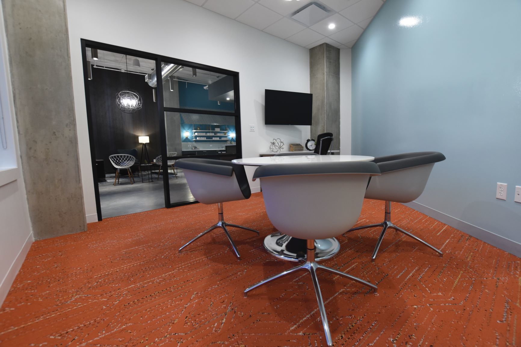 Zoom Room Day Office