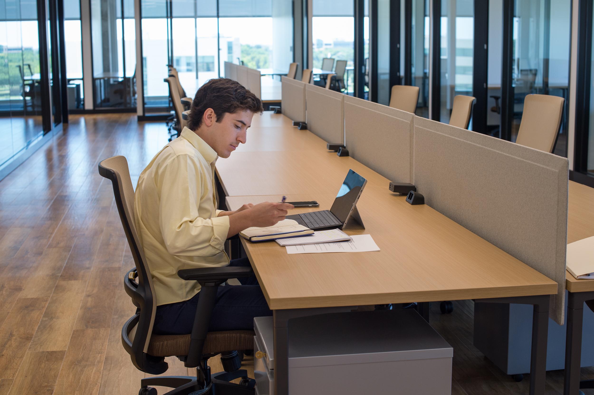 Dedicated Desk Desks Near Me