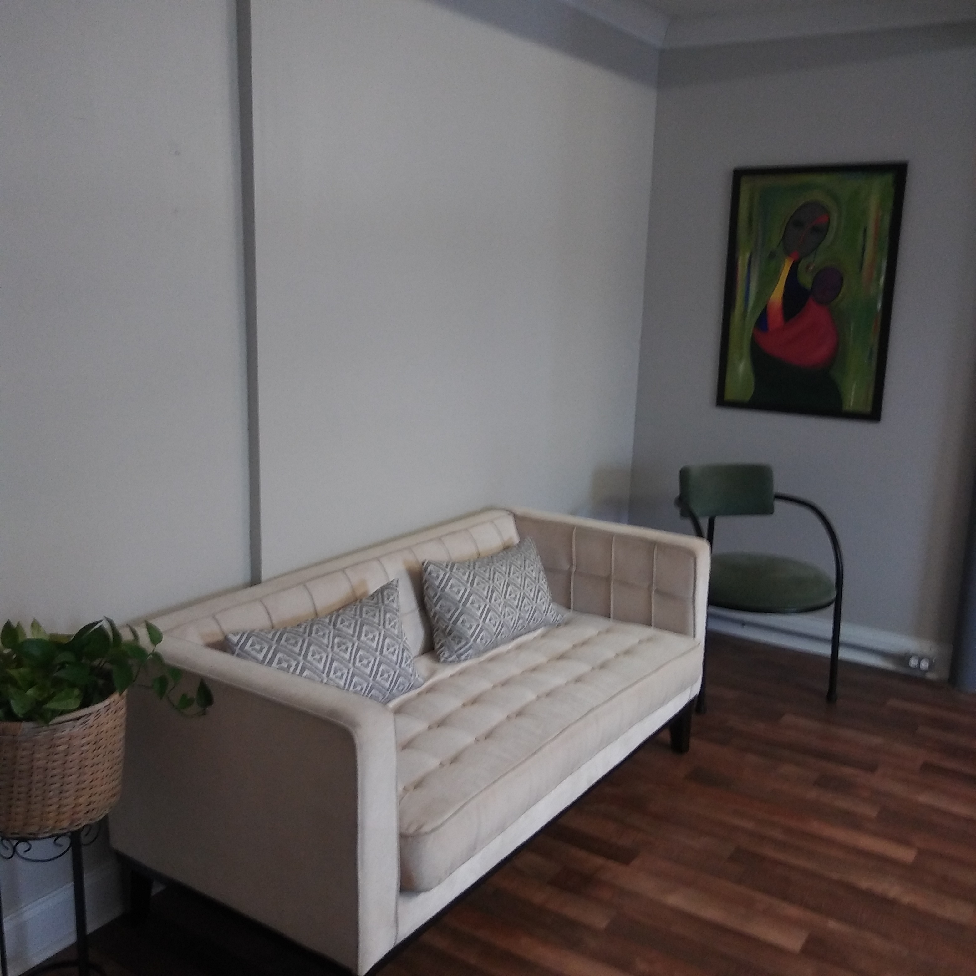 SHARED OPEN-CONCEPT OFFICE SPACE (Office Sub-lease - 2 month minimum; flexible office hours) SHARED OPEN-CONCEPT OFFICE SPACE (Office Sub-lease - 2 month minimum; flexible office hours)