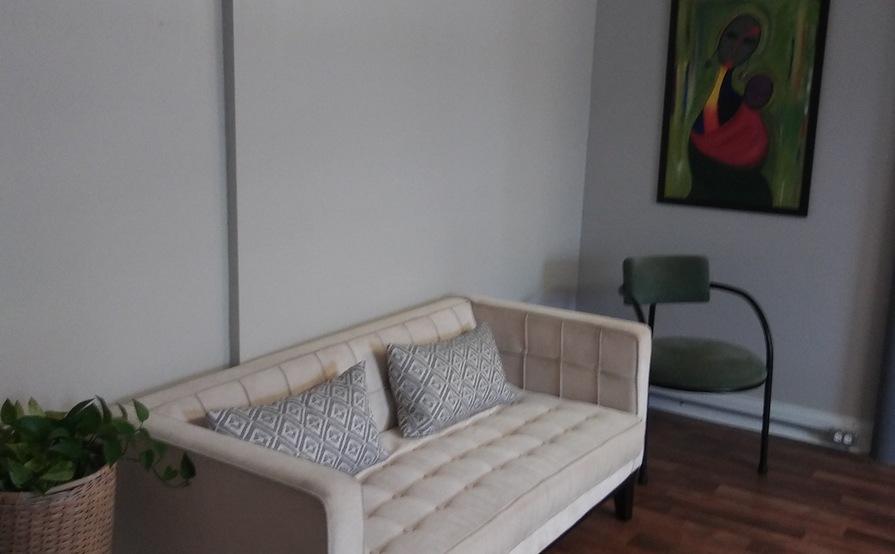 SHARED OPEN-CONCEPT OFFICE SPACE (Office Sub-lease - 2 month minimum; flexible office hours) SHARED OPEN-CONCEPT OFFICE SPACE (Office Sub-lease - 2 month minimum; flexible office hours)