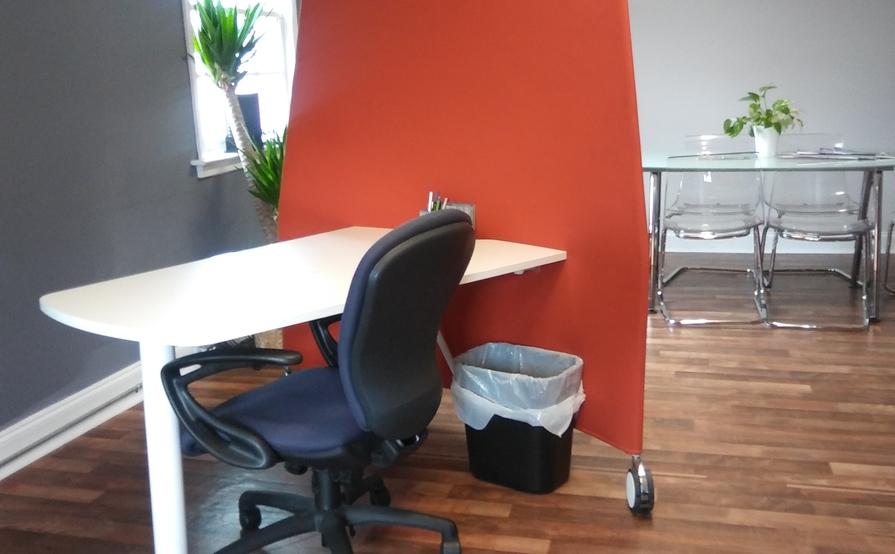 SHARED OPEN-CONCEPT OFFICE SPACE (Office Sub-lease - 2 month minimum; flexible office hours) 