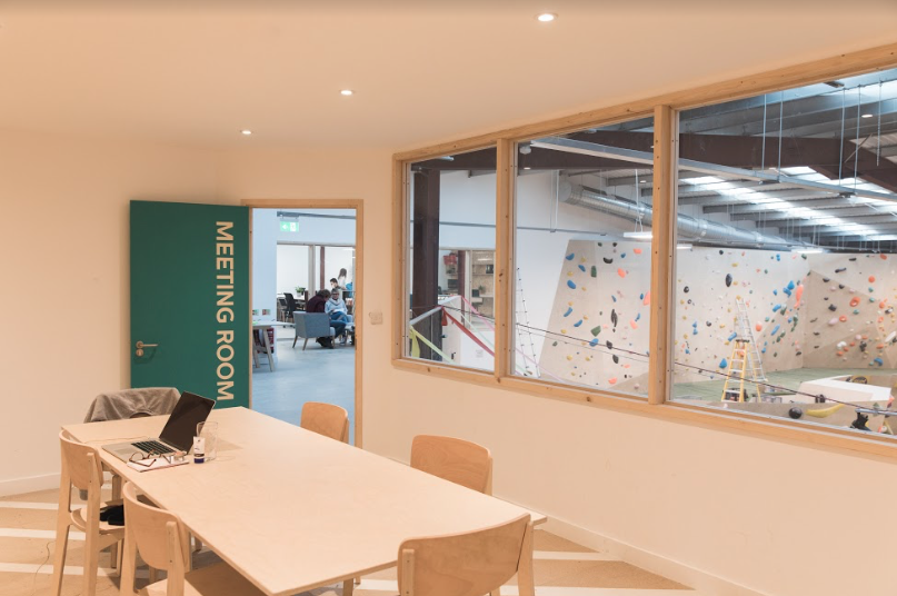 YONDER Workspace Flexi & Permanenet Desks YONDER Workspace Flexi & Permanenet Desks